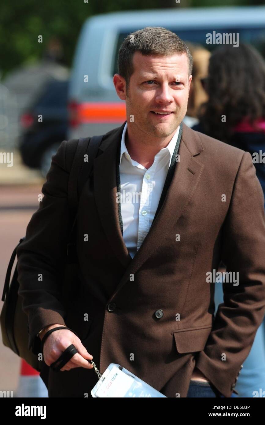 Dermot Oleary Celebrities Seen Filming During Preparations For The Royal Wedding Of Prince