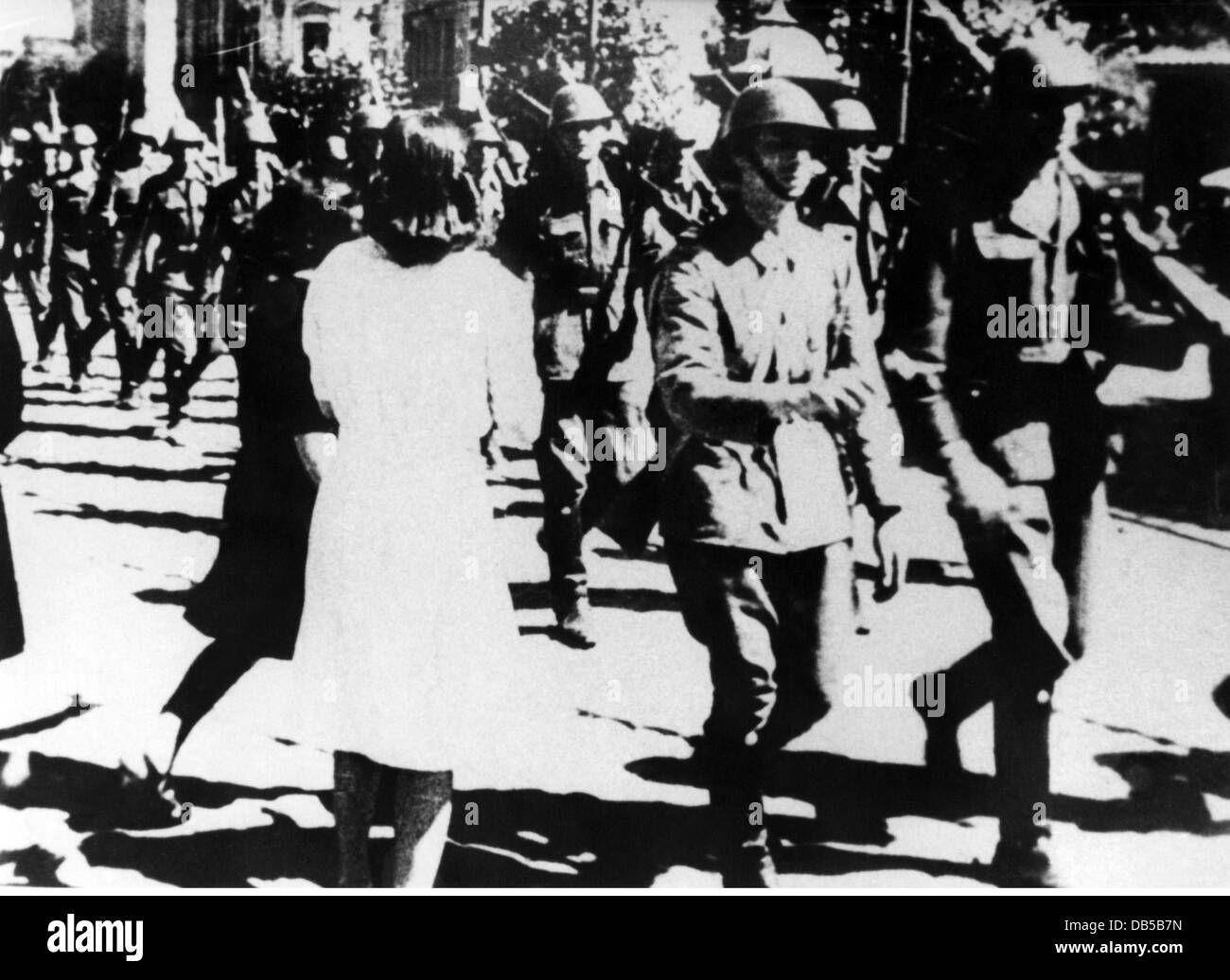 events, Second World War / WWII, Romania, insurrection / declaration of war on Germany, August 1944, parade of Romanian soldiers in Bucharest after the successful uprising on 23.8.1944, overthrow, oust, insurgence, communism, change of sides, 20th century, historic, historical, people, soldiers, woman, women, uniform, uniforms, marching, 1940s, female, Additional-Rights-Clearences-Not Available Stock Photo