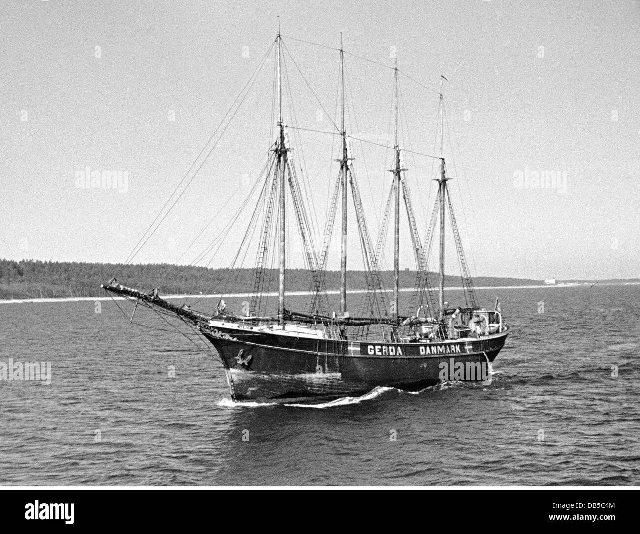 1940s ship navigation hires stock photography and images Alamy