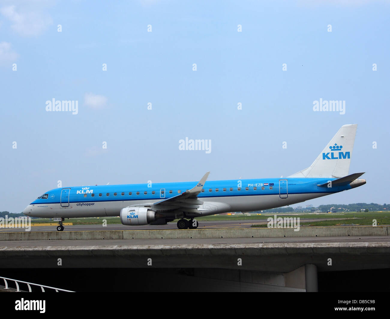 PH-EZB KLM Cityhopper Embraer ERJ-190STD (ERJ-190-100) - cn 19000235 2 Stock Photo