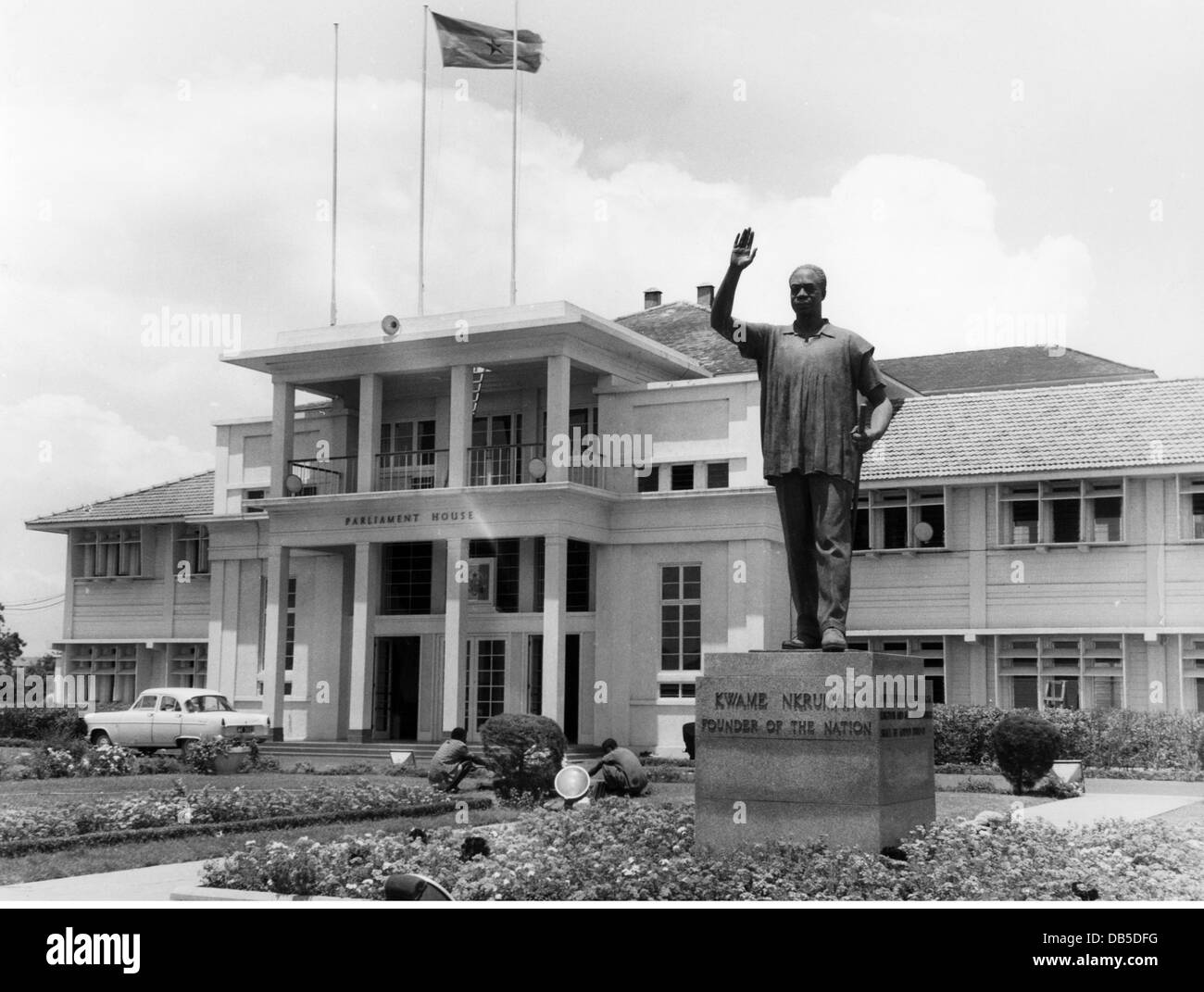 geography / travel, Ghana, Accra, buildings, parliament house with monument of Kwame Nkrumah, the first president of Ghana, circa 1960s, Additional-Rights-Clearences-Not Available Stock Photo