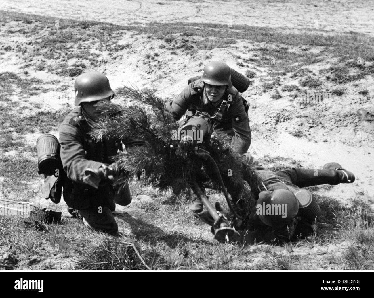 Nazism / National Socialism, military, Wehrmacht, army, machine gun troop with heavy MG 08 during a military exercise, 1930s, Additional-Rights-Clearences-Not Available Stock Photo
