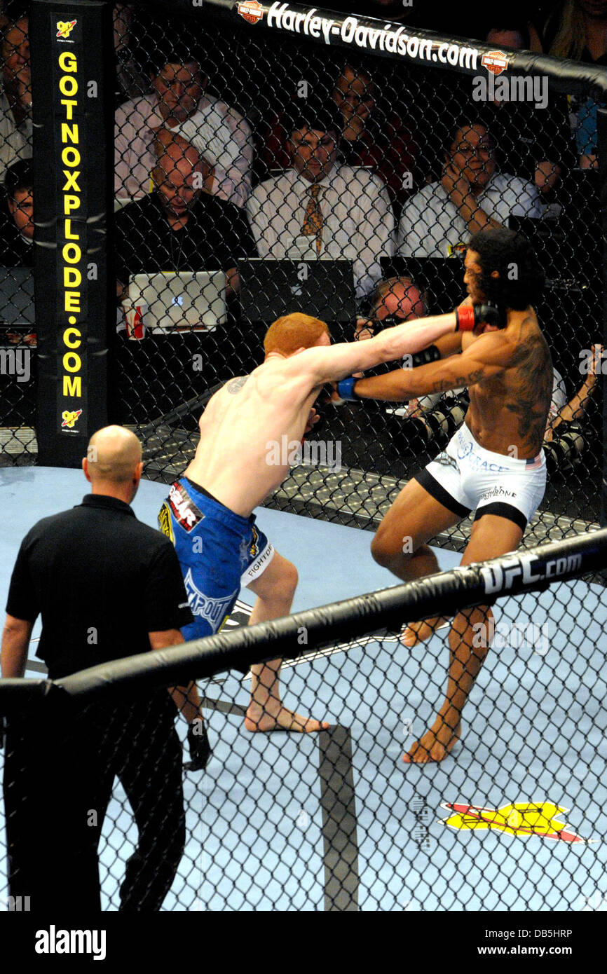 Ben Henderson vs Mark Bocek UFC 129 - Lightweight Bout held at Rogers Centre. Toronto, Canada - 30.04.11 Stock Photo