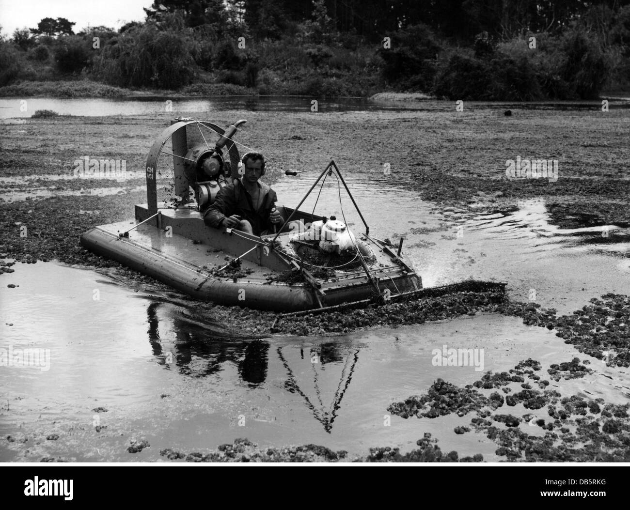 transport / transportation, navigation, boats, air-cushion vehicle, Kit Set Hovercraft, produced by Commercial Hovercraft Industries Ltd., Auckland, New Zealand, circa 1960, Additional-Rights-Clearences-Not Available Stock Photo