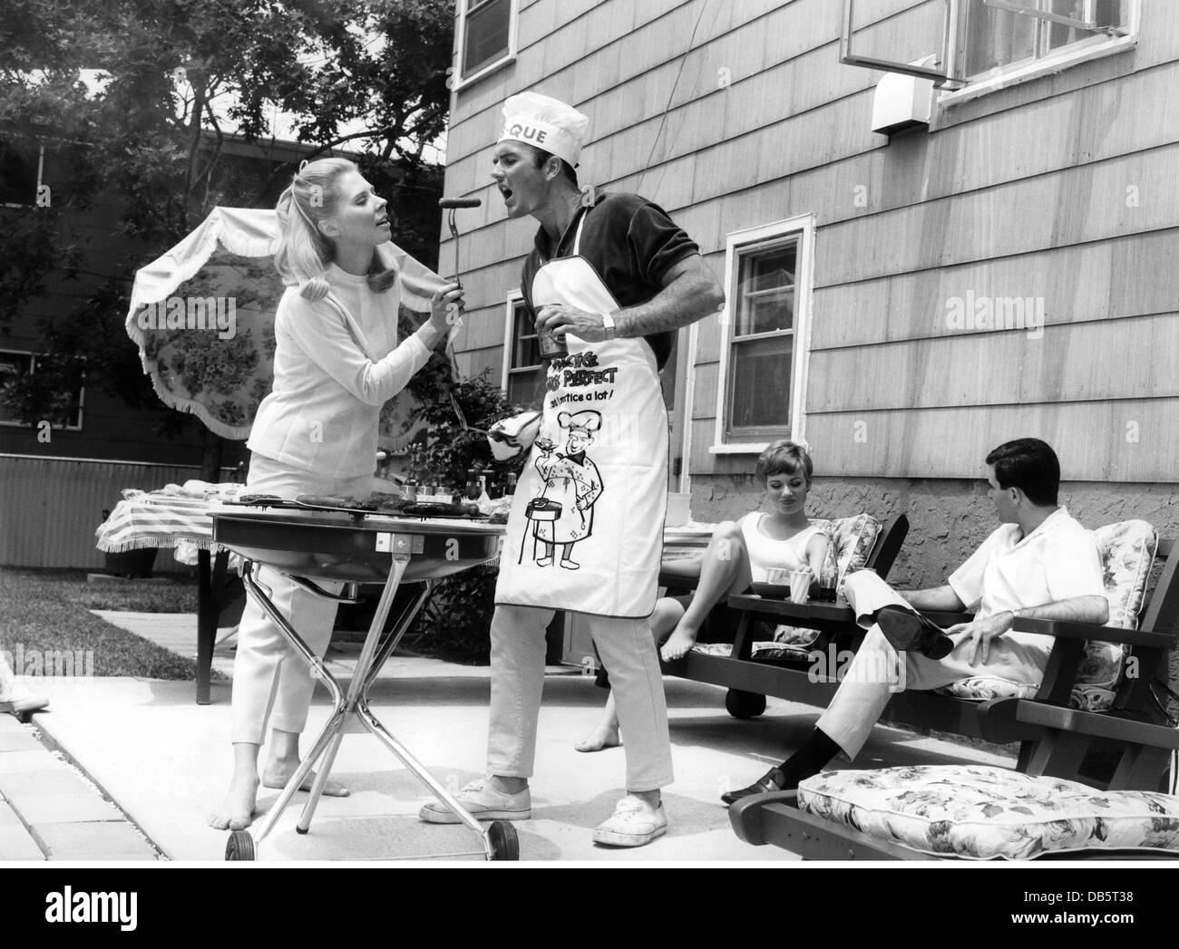 1950s 1960s barbecue hi-res stock photography and images - Alamy