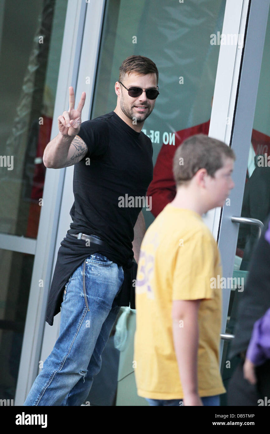 Ricky martin gucci sunglasses 2025