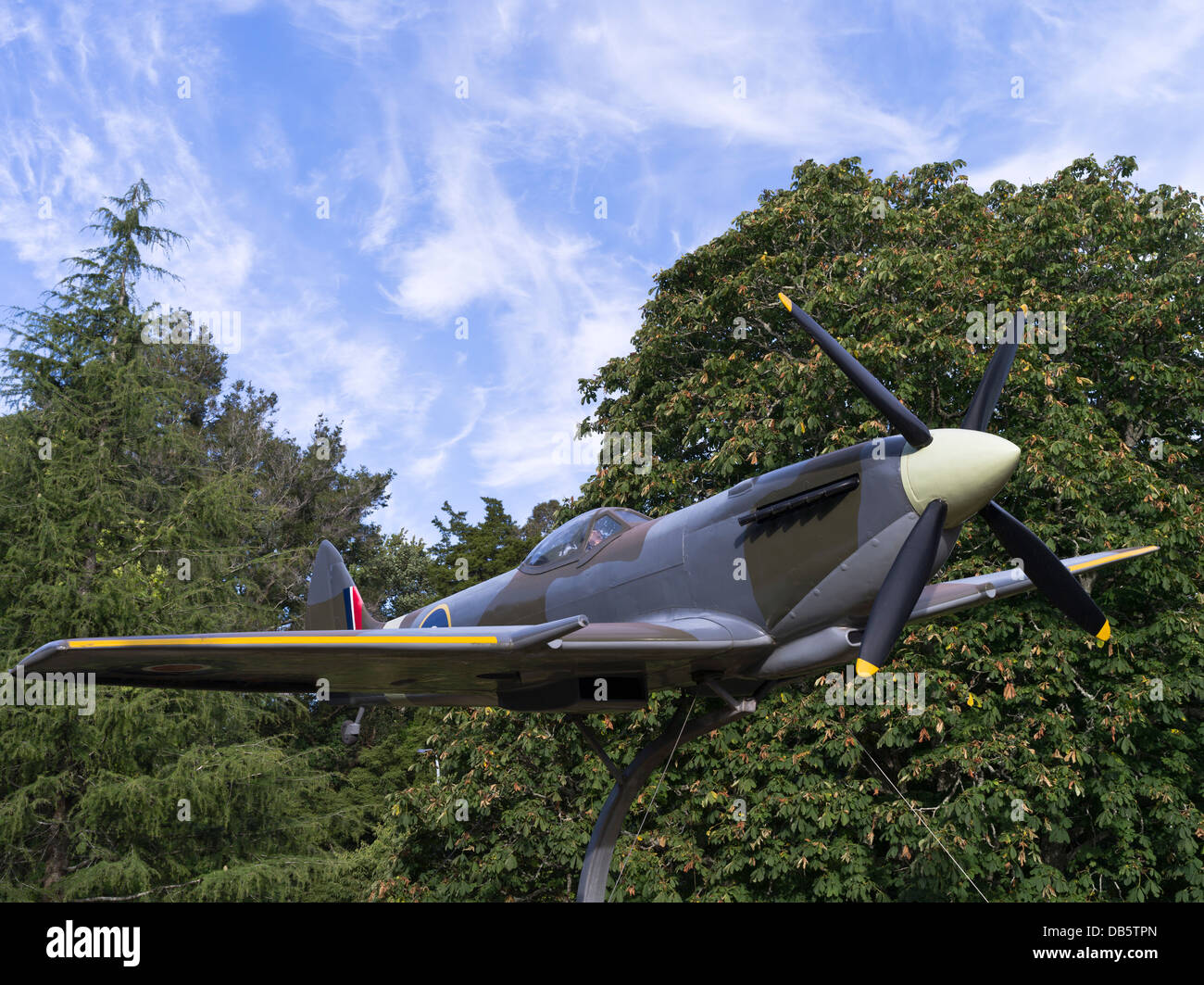 dh Memorial Park aircraft HAMILTON NEW ZEALAND NZ Spitfire mk xvi replica aeroplane ww2 fighter plane world war two planes Stock Photo