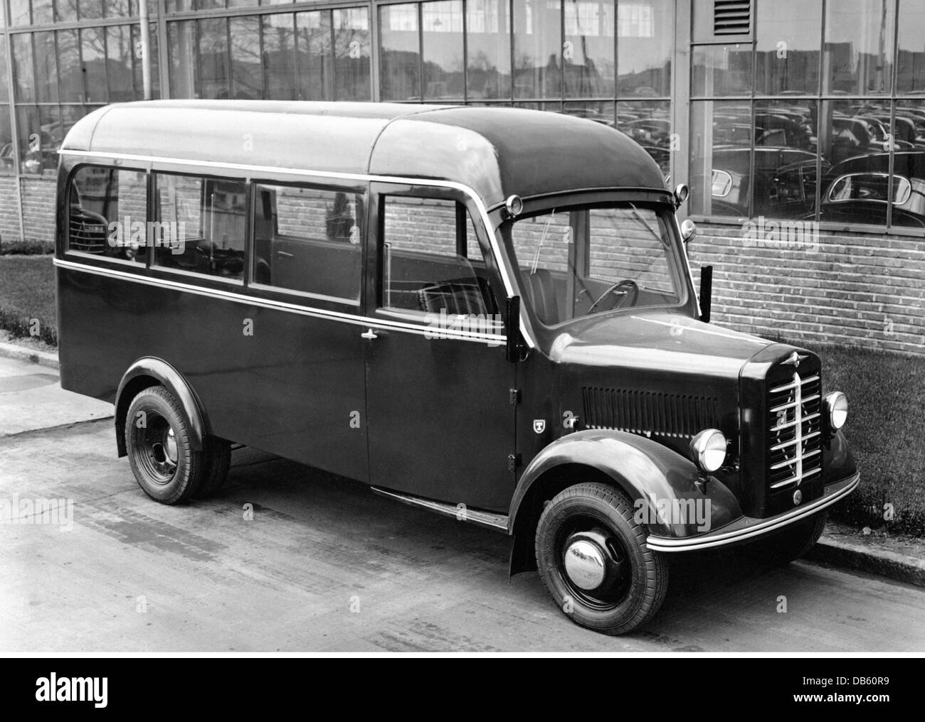 Bus and 1950s hi-res stock photography and images - Alamy Bus and 1950s hi-res stock photography and images - Alamy