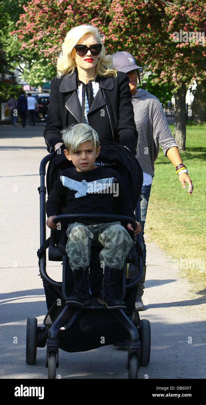 Gwen Stefani, Kingston   Gwen Stefani and family out and about on a sunny day in Primrose Hill  London, England - 04.05.11 Stock Photo