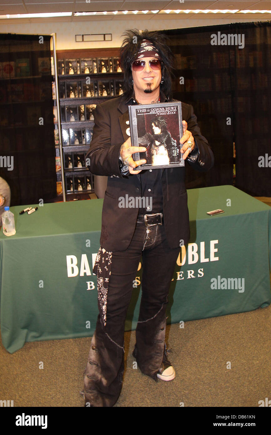 Nikki Sixx Promotes His Book This Is Gonna Hurt At Barnes And