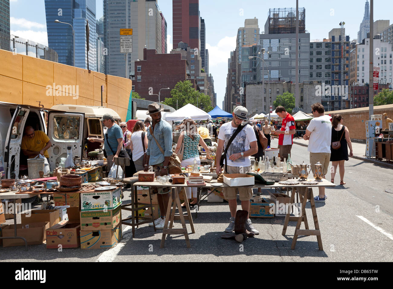 Flea market in Hell's Kitchen, NYC, New York City Stock Photo