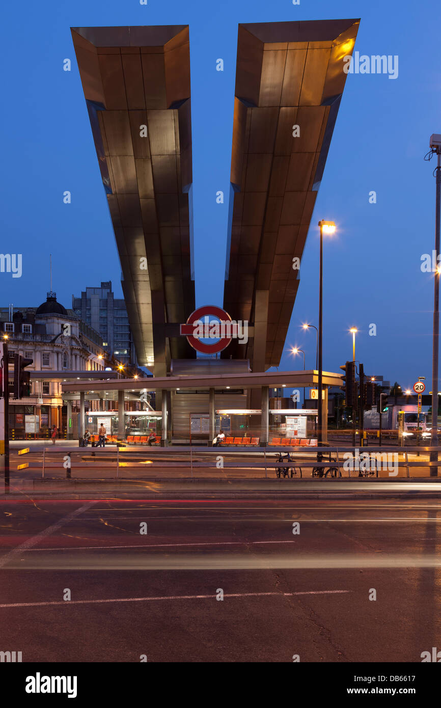 Vauxhall bust terminal hires stock photography and images Alamy