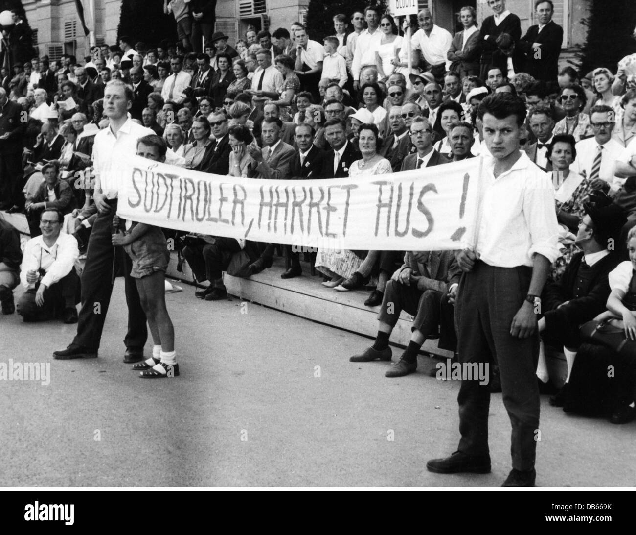 geography / travel, Austria, Tyrol, people, procession on occasion of