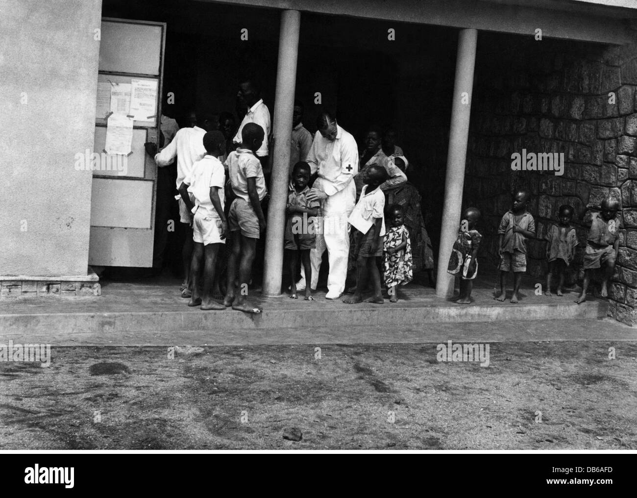 medicine, diseases, leprosy, German leprosy ward at Luluaburg (Kananga), Congo, children's ward with German doctor, 1962, Additional-Rights-Clearences-Not Available Stock Photo