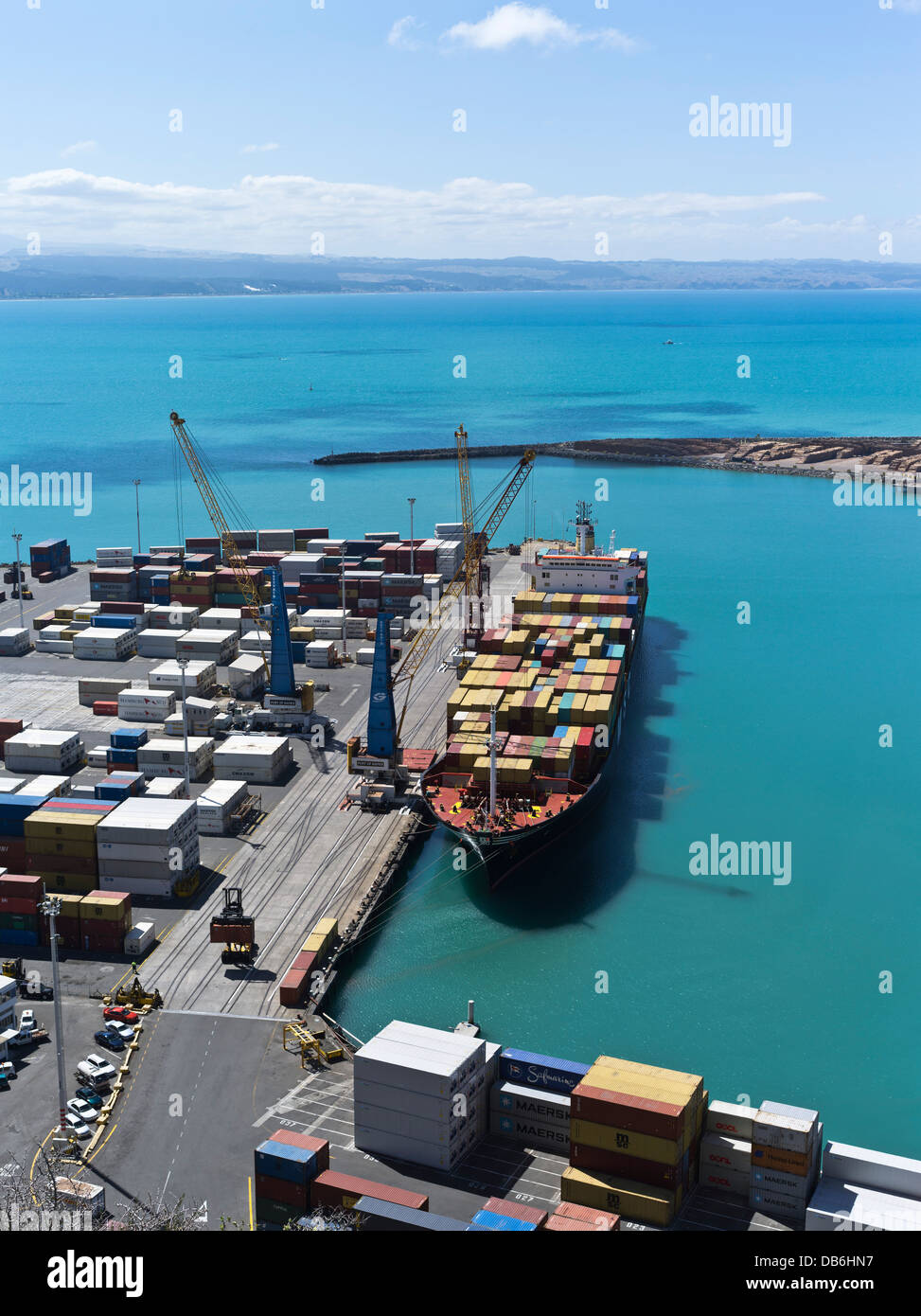 dh Napier Harbour NAPIER NEW ZEALAND Container ship berthed wharf