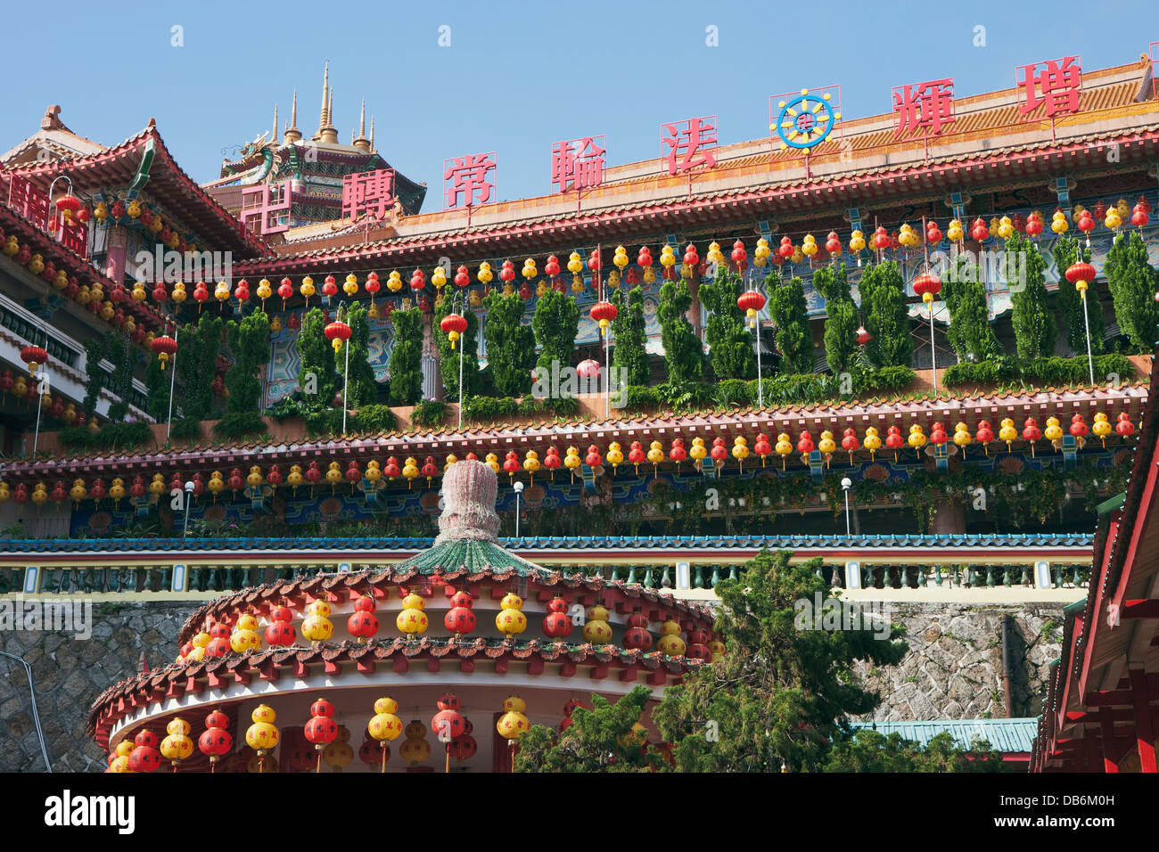 Different levels leading to the Kek Lok Si temple Stock Photo