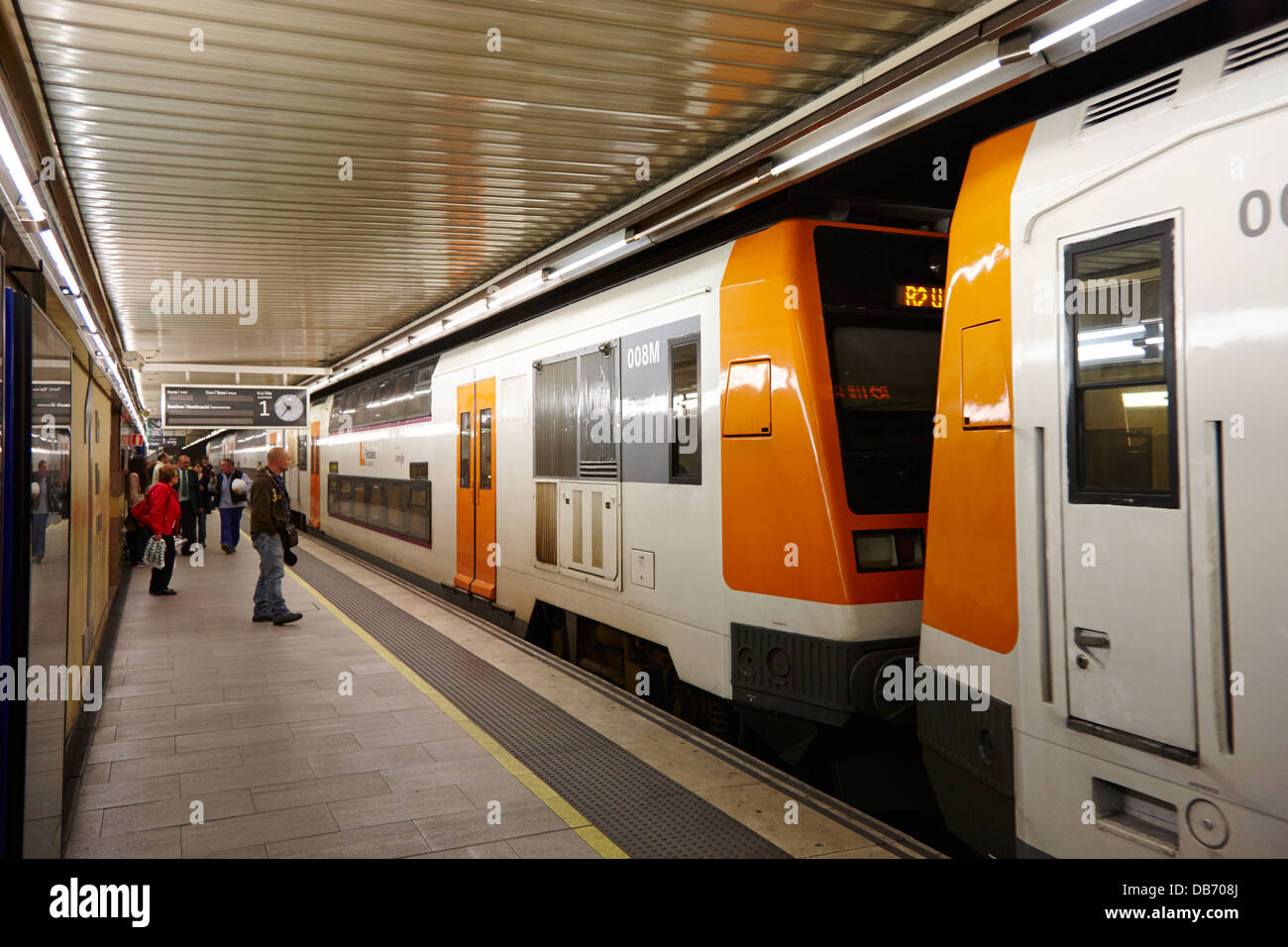 Regional rail services High Resolution Stock Photography and Images - Alamy