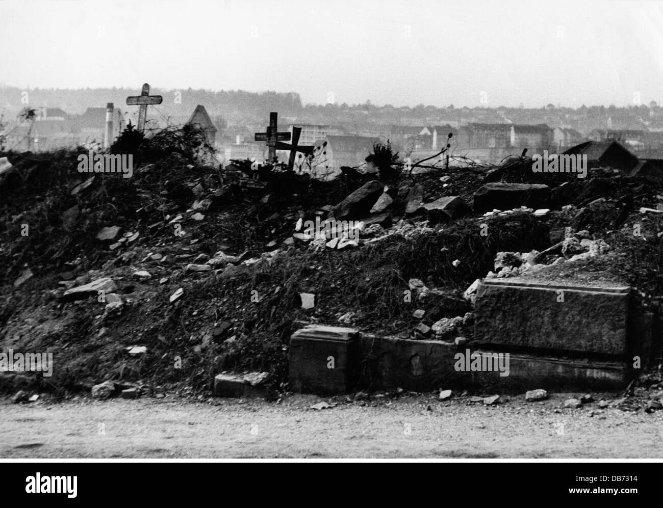post war period, destroyed cities, Germany, Pforzheim, cemetery, 1954, Additional-Rights-Clearences-Not Available Stock Photo