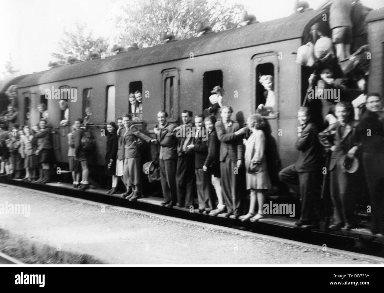 post war period, transport / transportation, Germany, railway, overcrowded wagon, May 1947, Additional-Rights-Clearences-Not Available Stock Photo