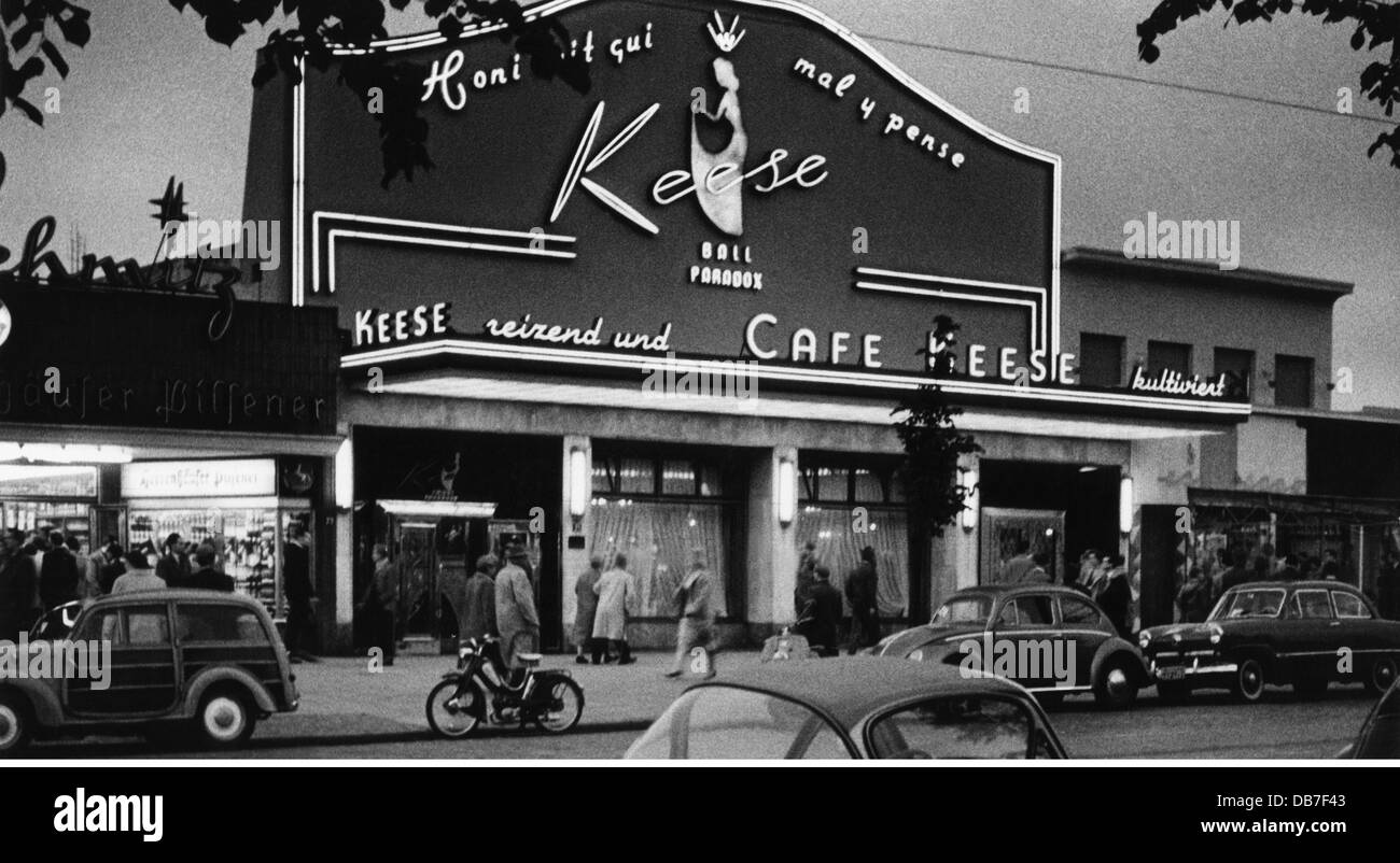 geography / travel, Germany, Hamburg, gastronomy, Cafe 'Keese', Reeperbahn, exterior view, 1950s, Additional-Rights-Clearences-Not Available Stock Photo