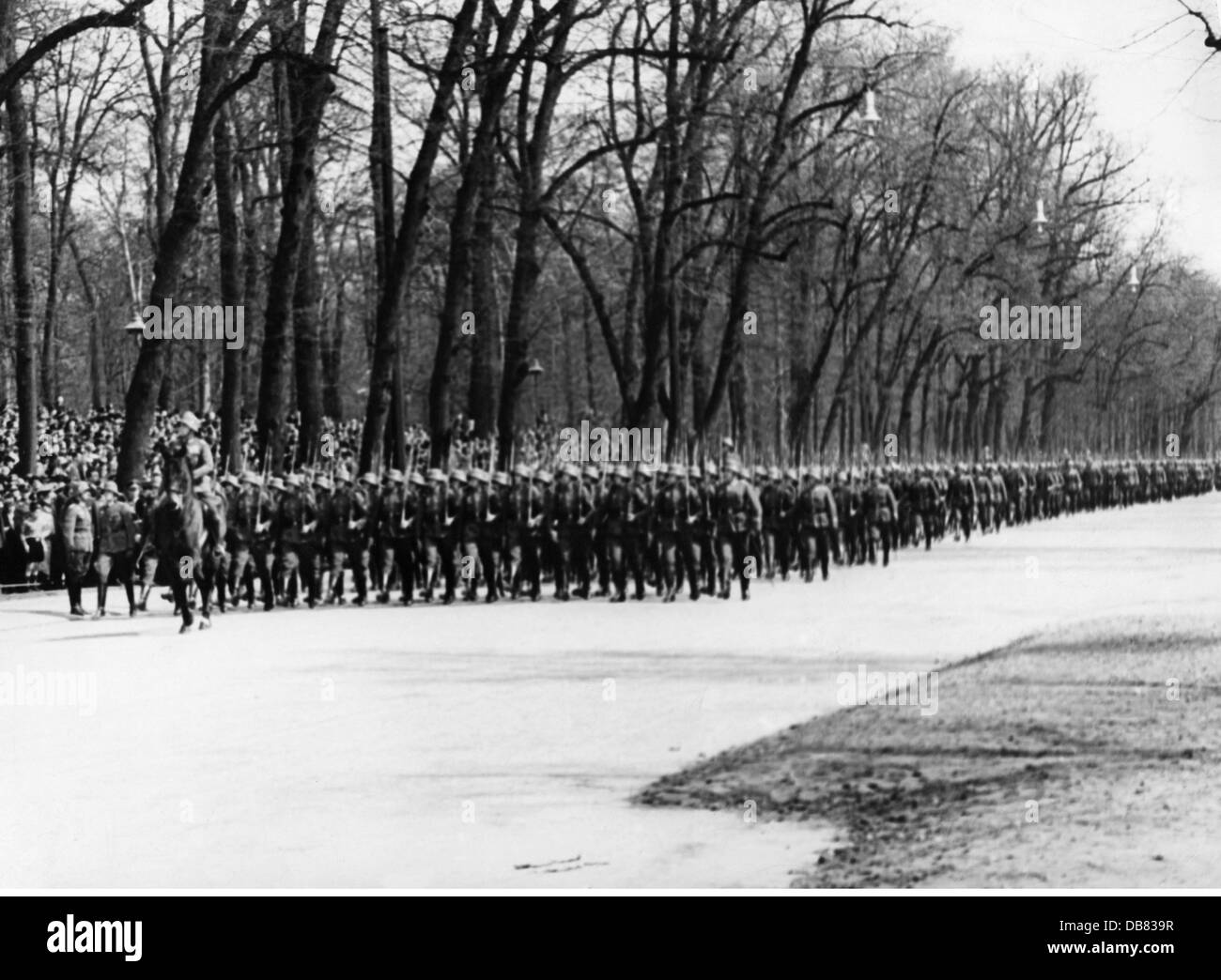 Nazism / National Socialism, military, parades, parade on the 47th birthday of Adolf Hitler, Berlin, 20.4.1936, infantry, Additional-Rights-Clearences-Not Available Stock Photo