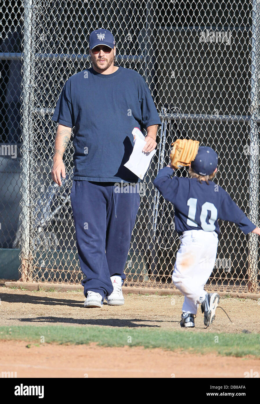 Kevin Federline coaching Sean Preston Federline's little league