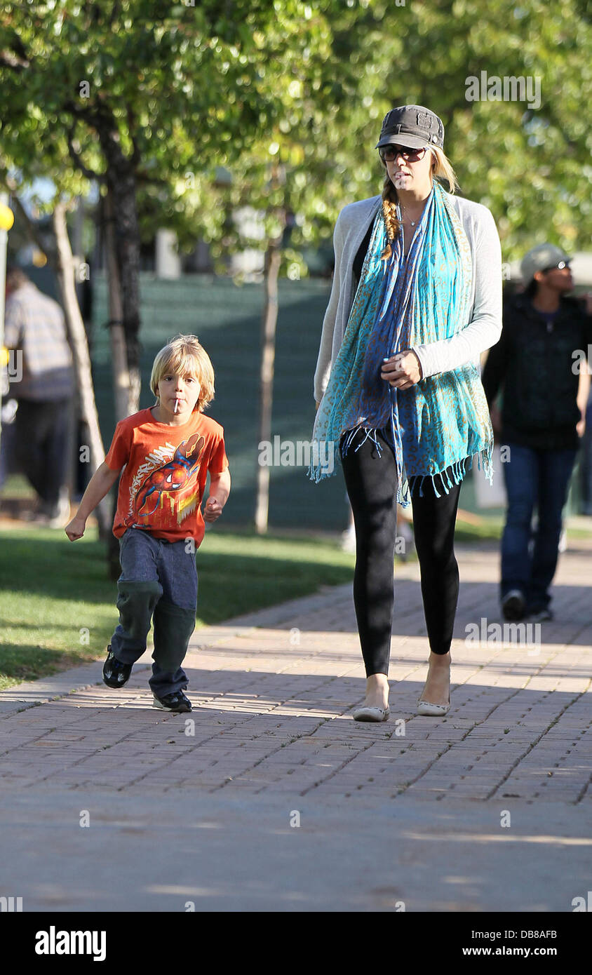 Victoria Prince walks with Jayden James Federline walk back to their car after attending Sean Preston Federline's little league softball game in Calabasas Calabasas, California - 18.05.11 Stock Photo