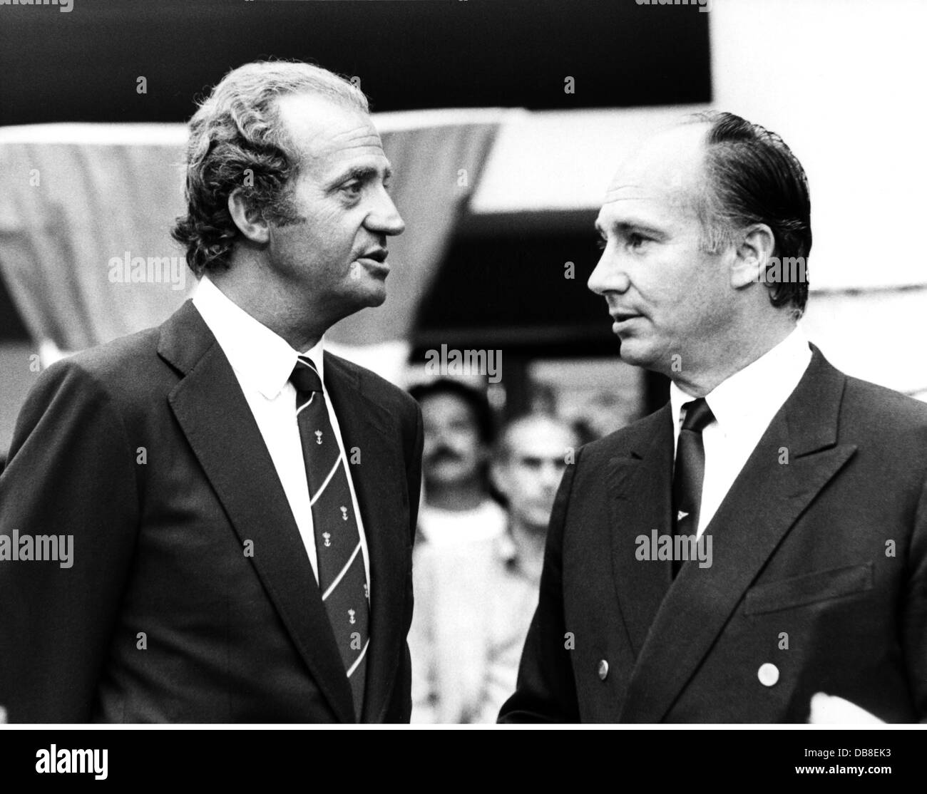 Juan Carlos I, * 5.1.1938, king of Spain since 22.11.1975, half length, with prince Karim Aga Khan IV, Porto Cervo, Italien, 19.9.1984, Stock Photo