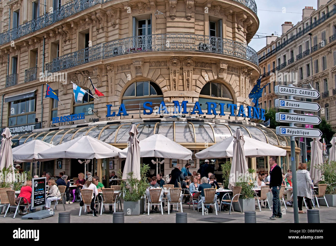 La Samaritaine Restaurant Cafe Bar Pub Marseilles France Old Vieux Port on  Quai du Port Stock Photo - Alamy