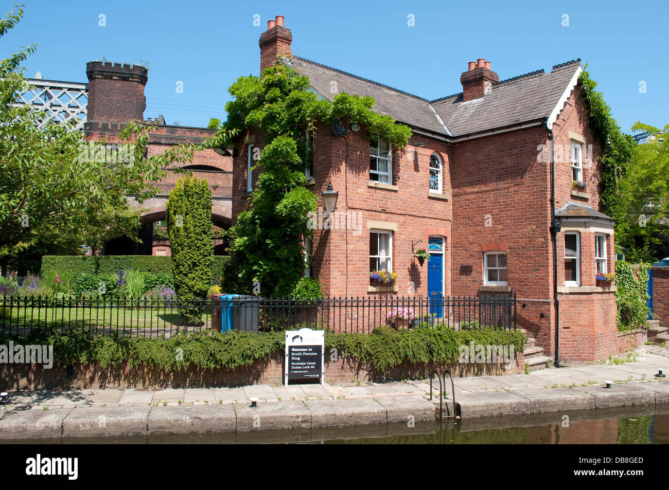 Rochdale Canal Dukes Lock 92 house, Castlefield, Manchester, UK Stock