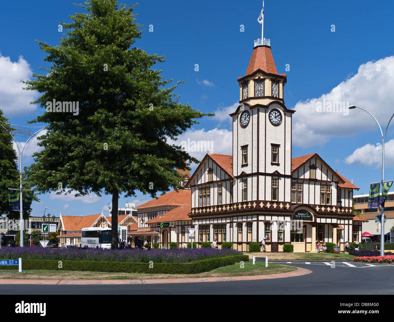 dh  ROTORUA NEW ZEALAND Old Post Office building memorial clock tower Stock Photo
