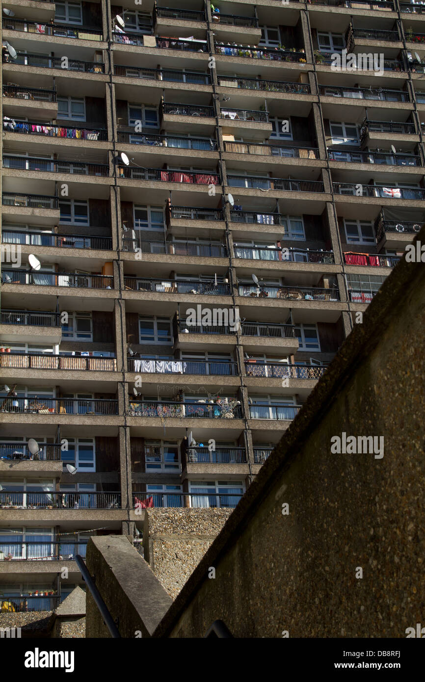 Flats at Trellick Tower, North Kensington, London Stock Photo Alamy