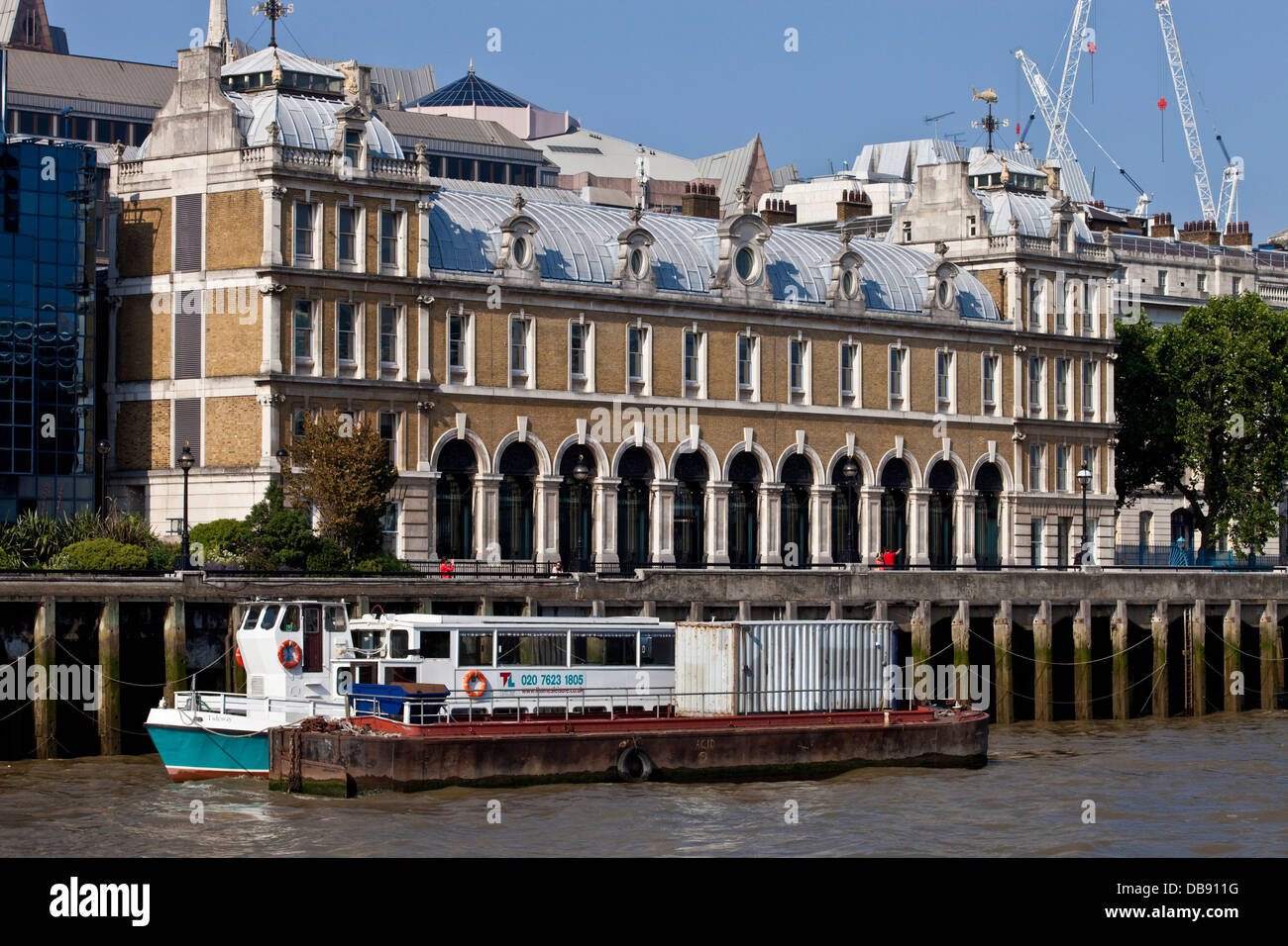 Old billingsgate fish market hires stock photography and images Alamy