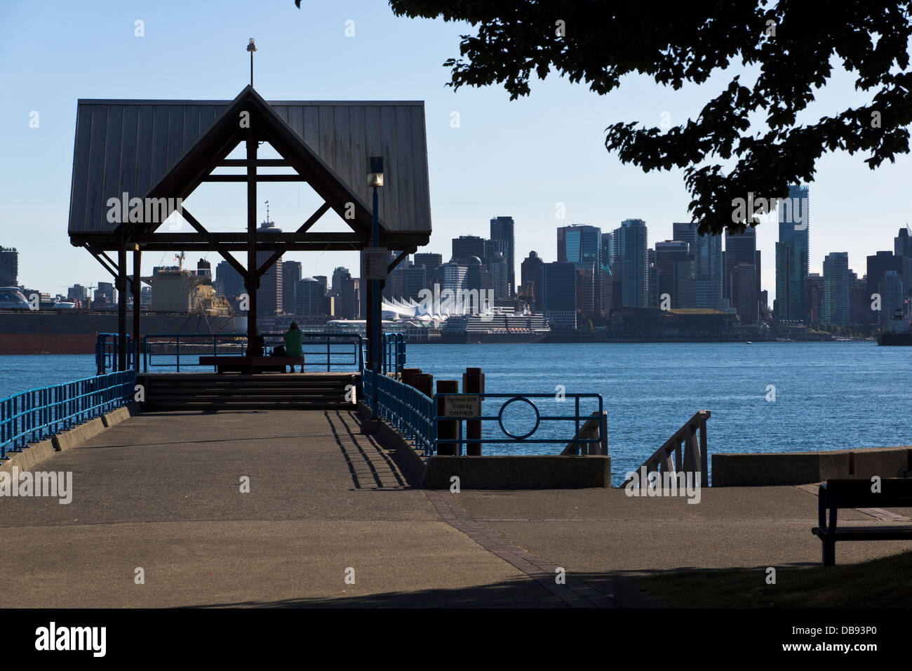 Vancouver waterfront park hi-res stock photography and images - Alamy