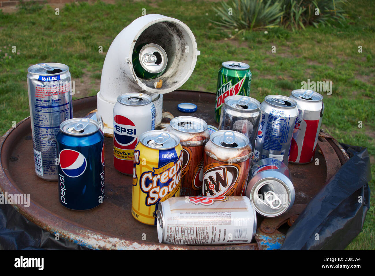 Empty aluminum soft drink cans hires stock photography and images Alamy