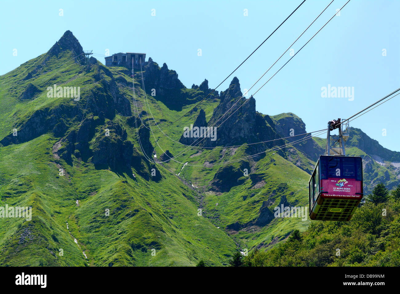 Cable car in the ski resort of Le Mont Dore, going up the Puy du Sancy in the Massif Central range, Auvergne, France, Europe Stock Photo