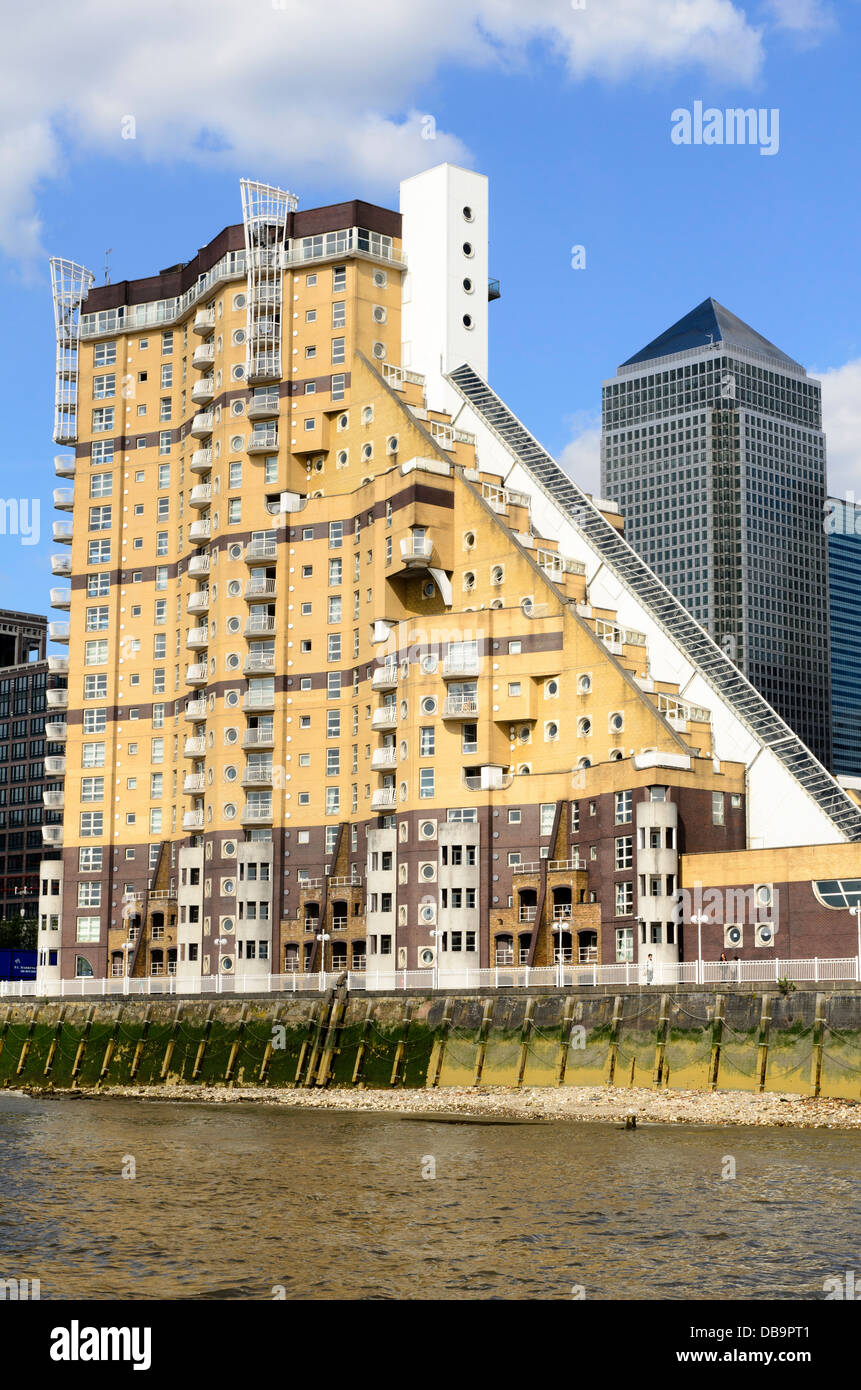 Cascades Tower Residential building along the Thames - London, England Stock Photo