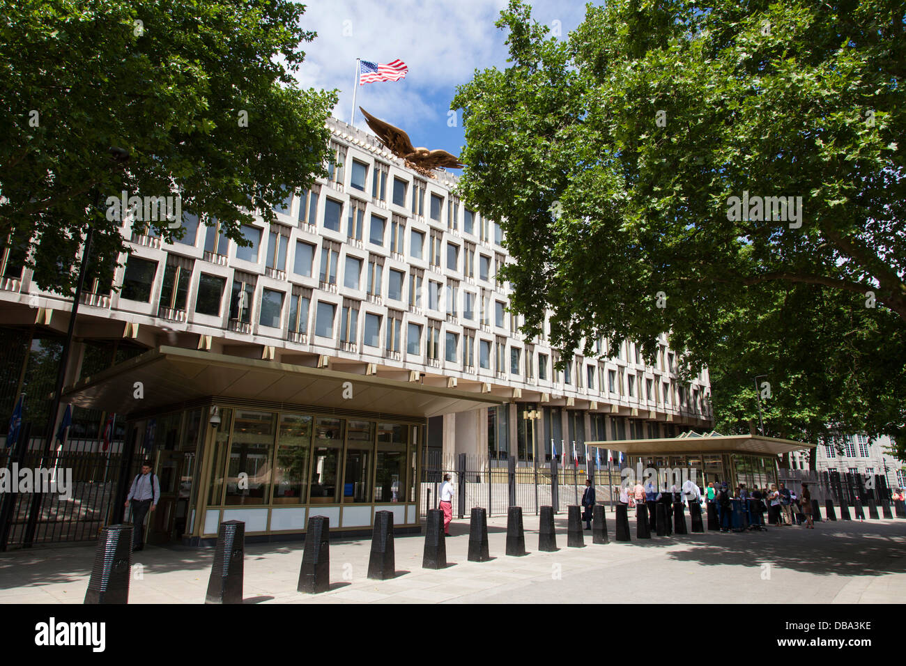 The U.S. Embassy in Grosvenor Square, Mayfair, London. Stock Photo