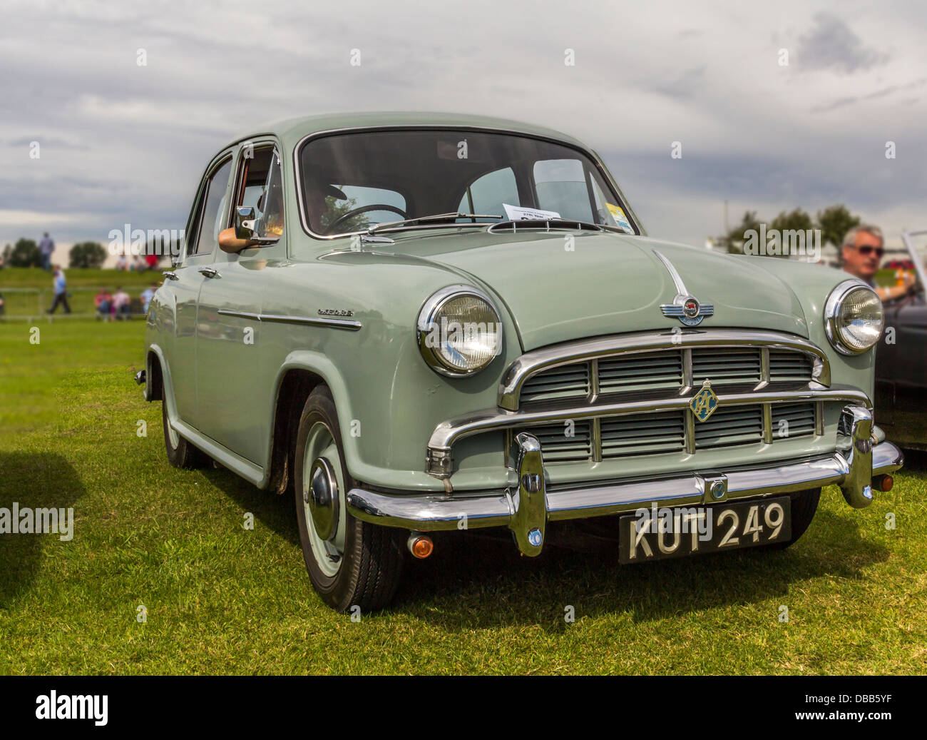 Morris oxford car hires stock photography and images Alamy