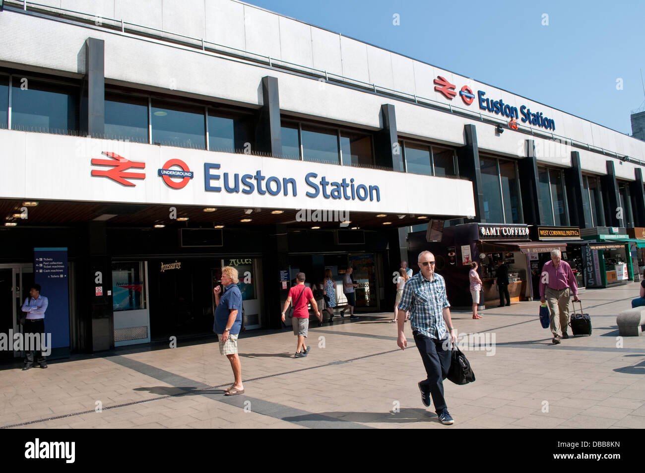 Euston Station Hi res Stock Photography And Images Alamy