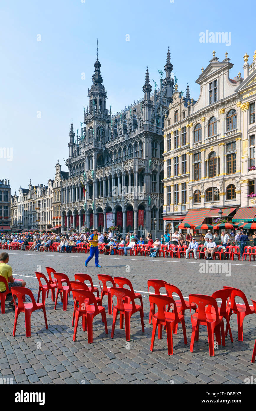 Spectators about to view Frisian handball tournament in the Grand Place central square, Museum of the City of Brussels beyond Stock Photo