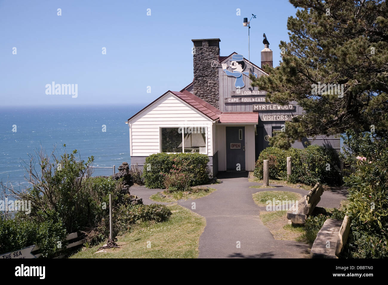 The visitor center and gift shop at Cape Foulweather, near Newport, Oregon, USA Stock Photo