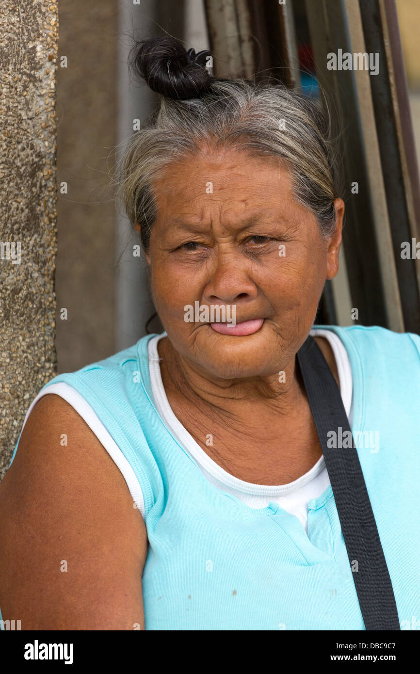 Female vendor philippines hi-res stock photography and images - Alamy