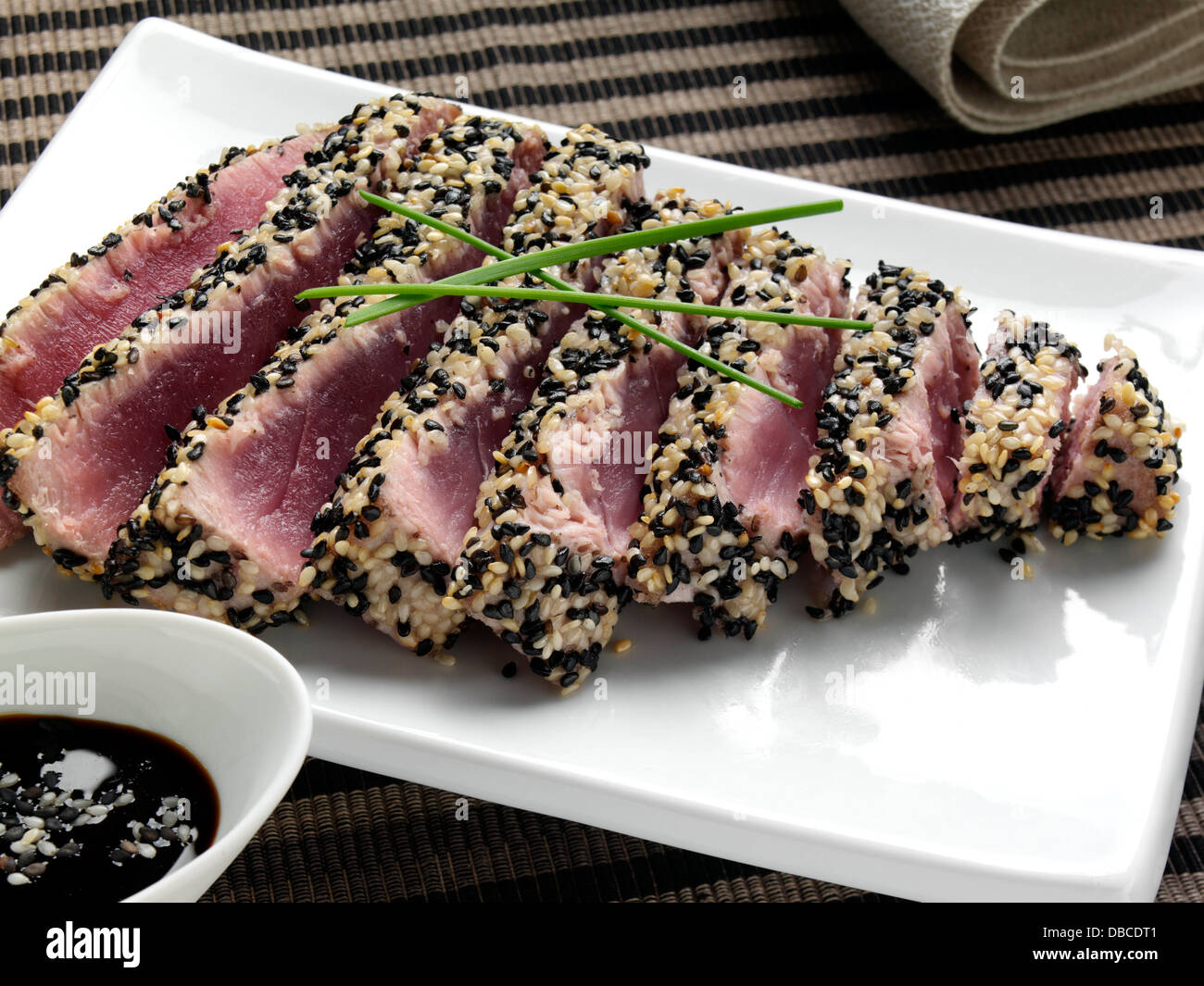 Skillet seared tuna soy sauce hires stock photography and images Alamy