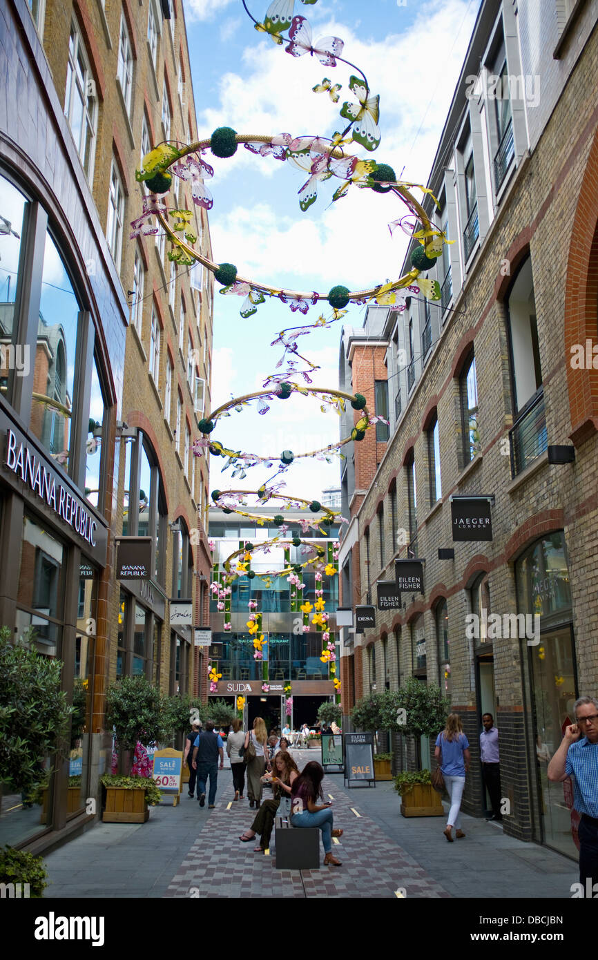 Shops and Summer decorations on London's Slingsby Place Stock Photo Alamy