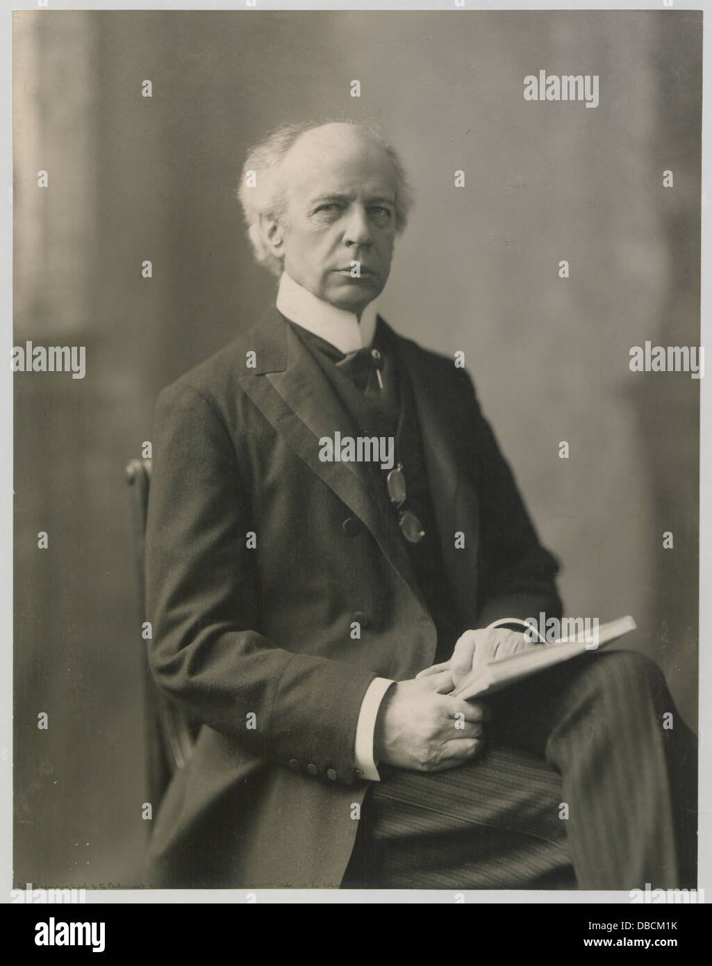 Sir wilfrid laurier hi-res stock photography and images - Alamy