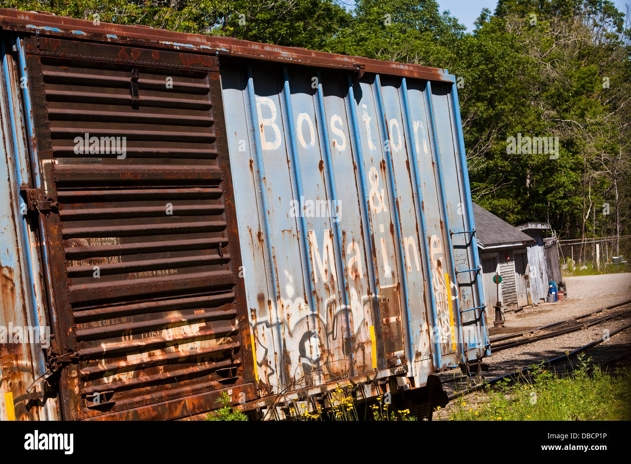 A railroad car of the Boston & Maine Corporation decays in Bucksport, Maine Stock Photo