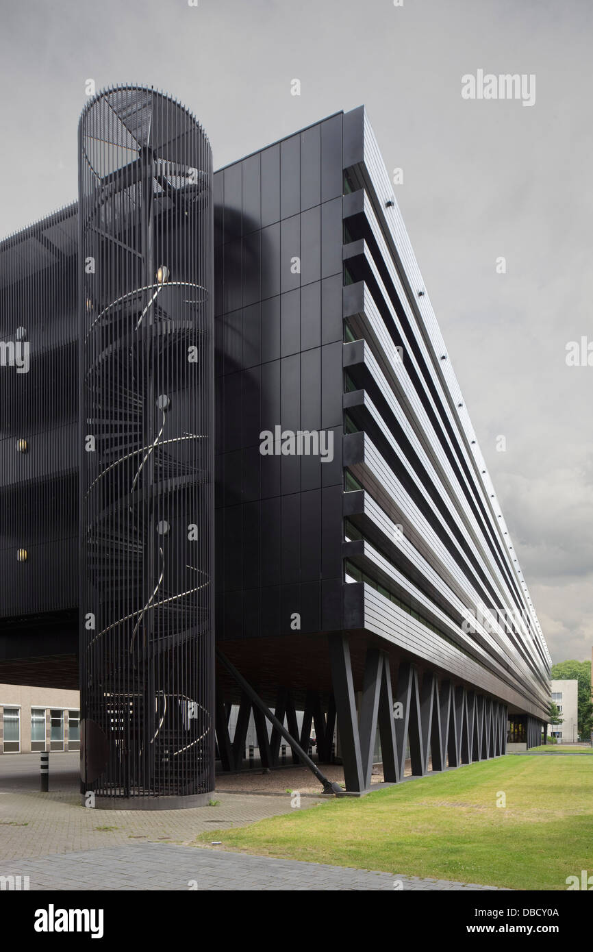 Chasse Park Housing, Breda, Netherlands. Architect OMA, 2001