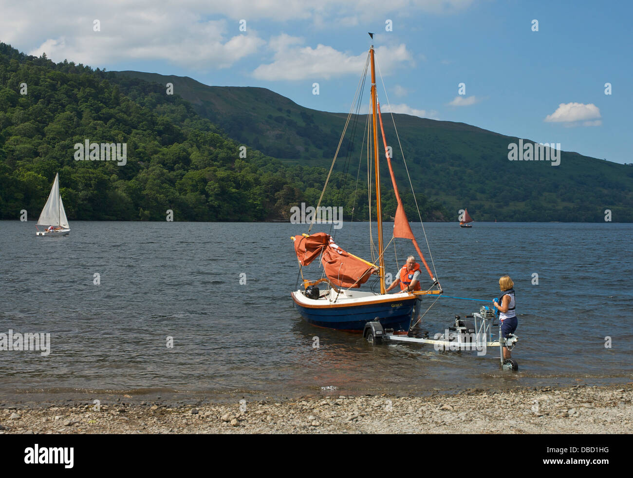 Hauling sailing boat onto trailer, Glenridding Sailing Club, Ullswater