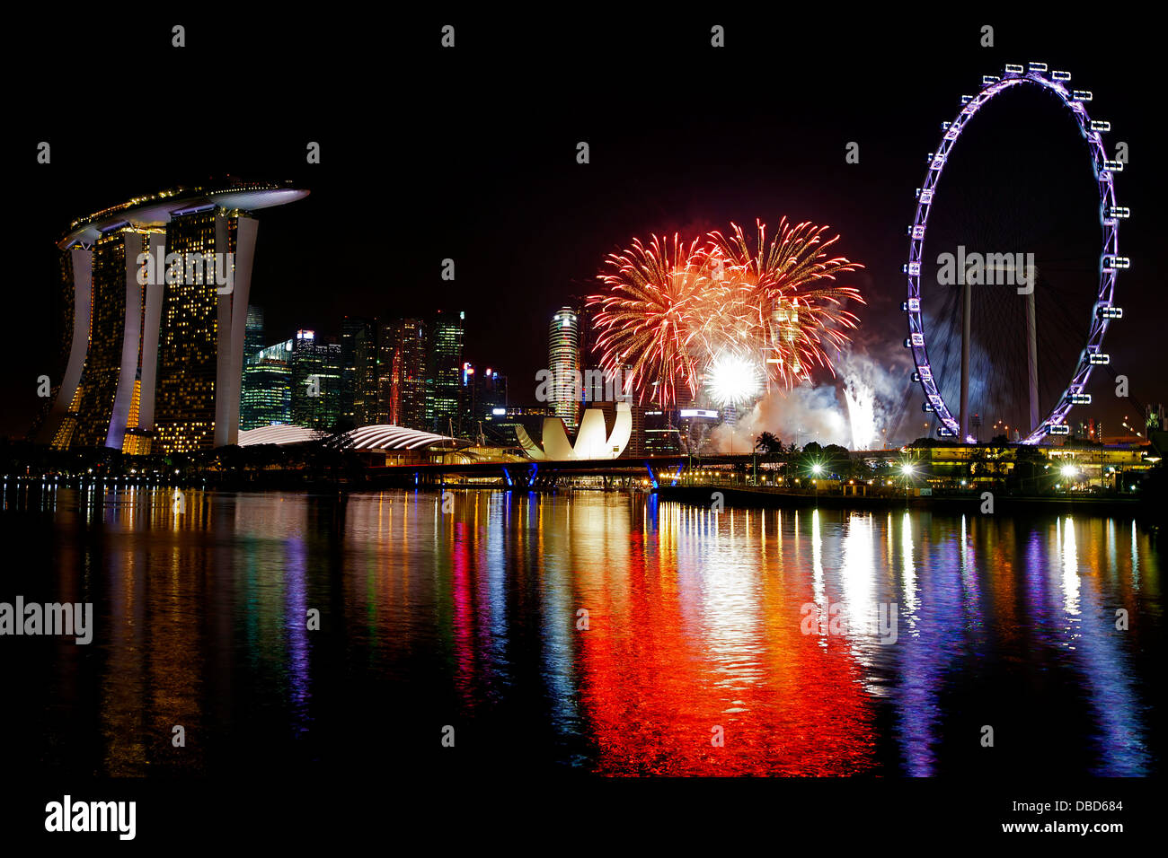 Fireworks at singapore hi-res stock photography and images - Alamy